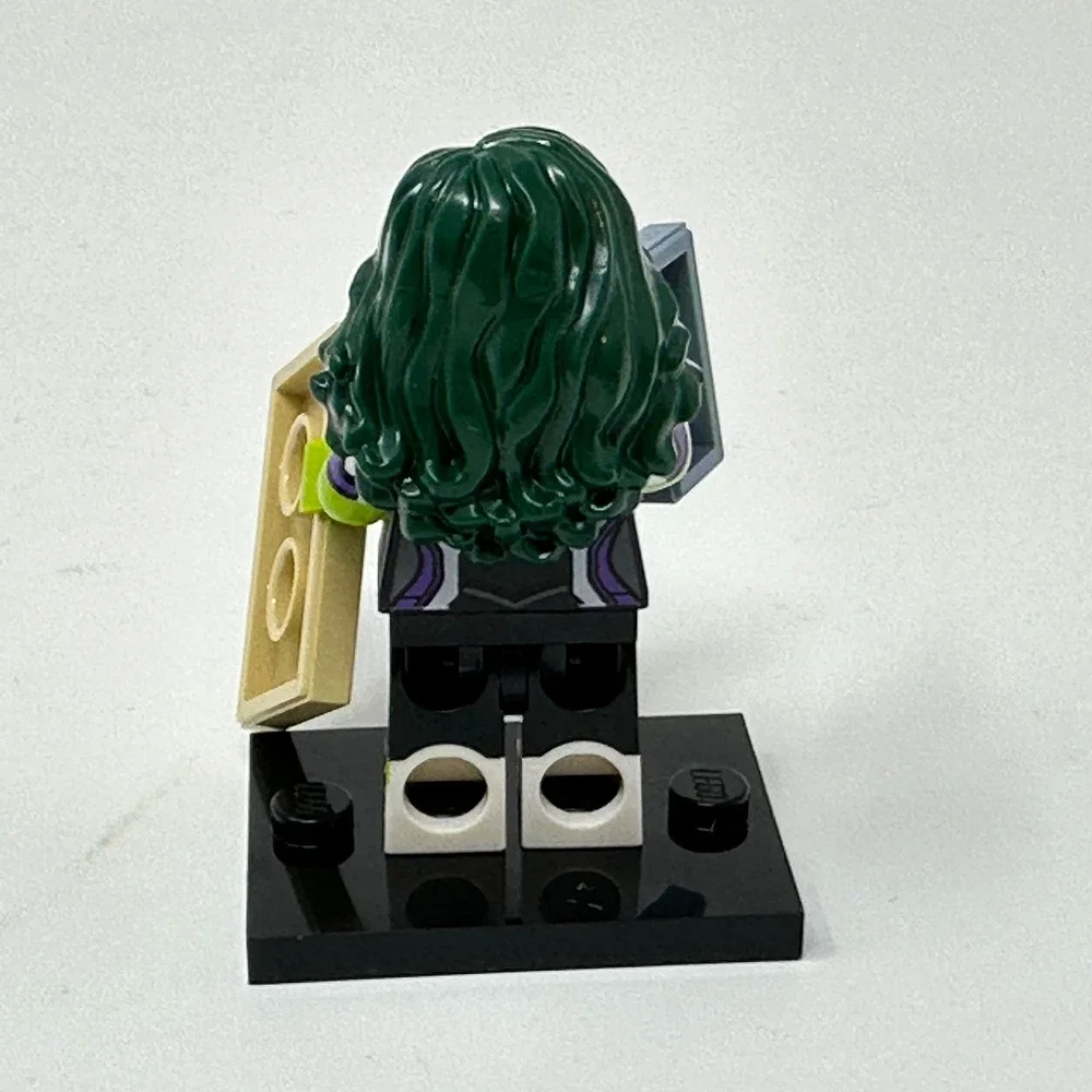 LEGO Marvel She-Hulk Minifigure +Extras Green Hair Phone Folder Series 2 71039